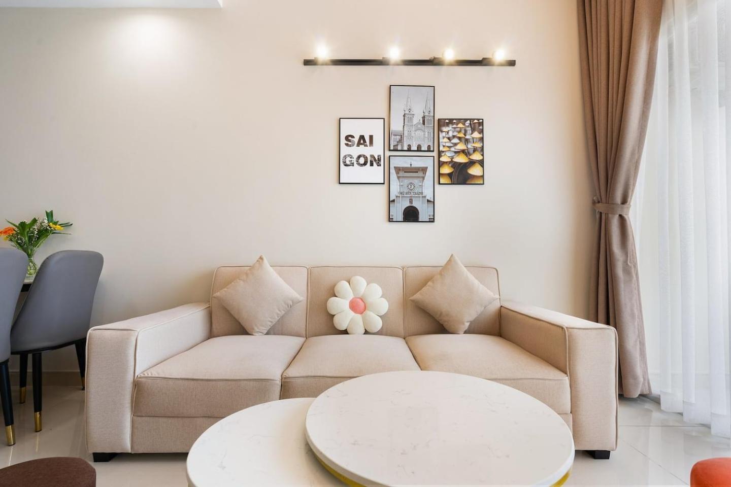 Căn hộ Charmington La Pointe - D10 *